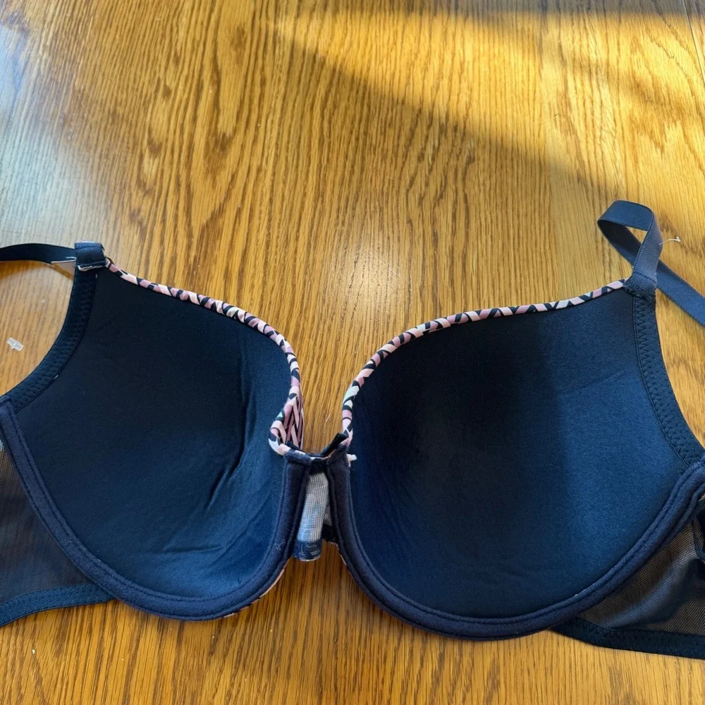 Pink and Blue Zigzag Patterned‎ Bra 40D T-shirt bra Adrienne Vitadinni NWT
